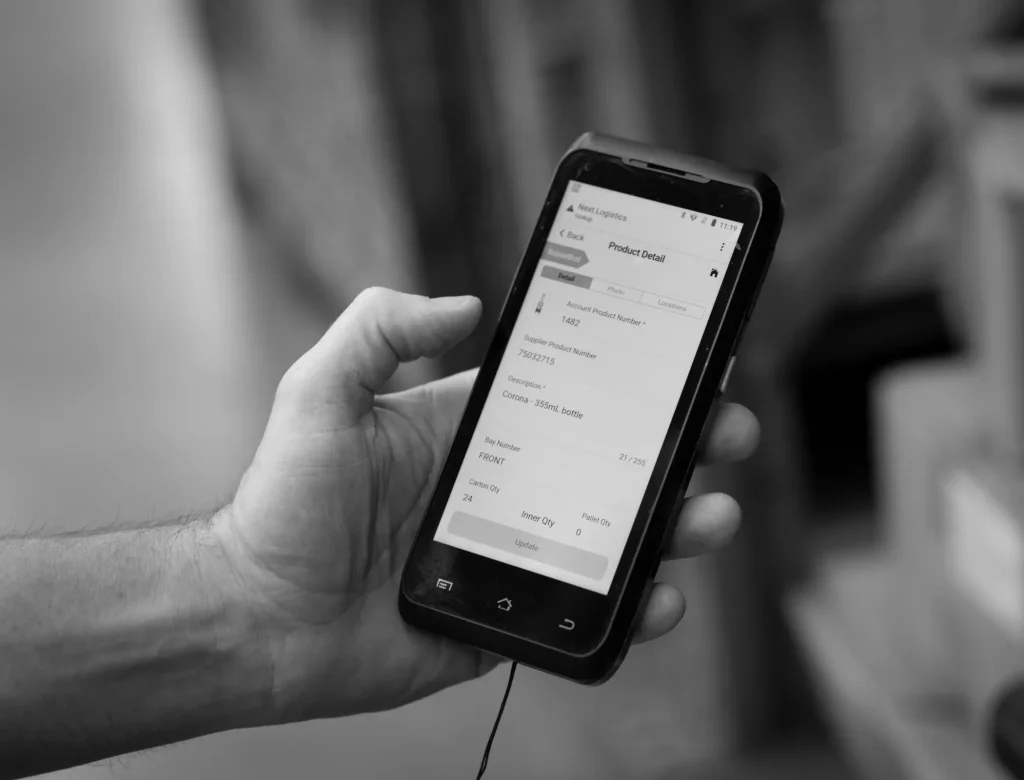 Mobile device with real-time inventory and fulfillment reports