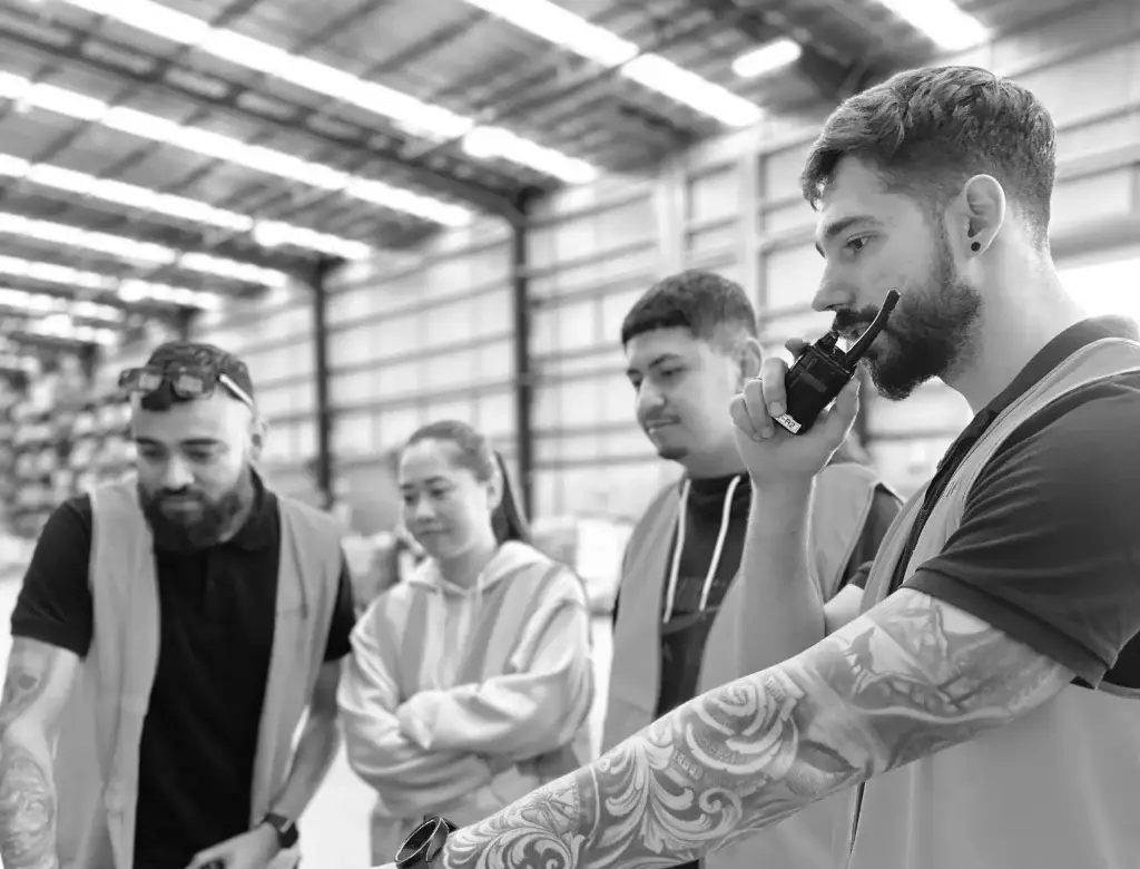 Synchronised brand communication and customer support team